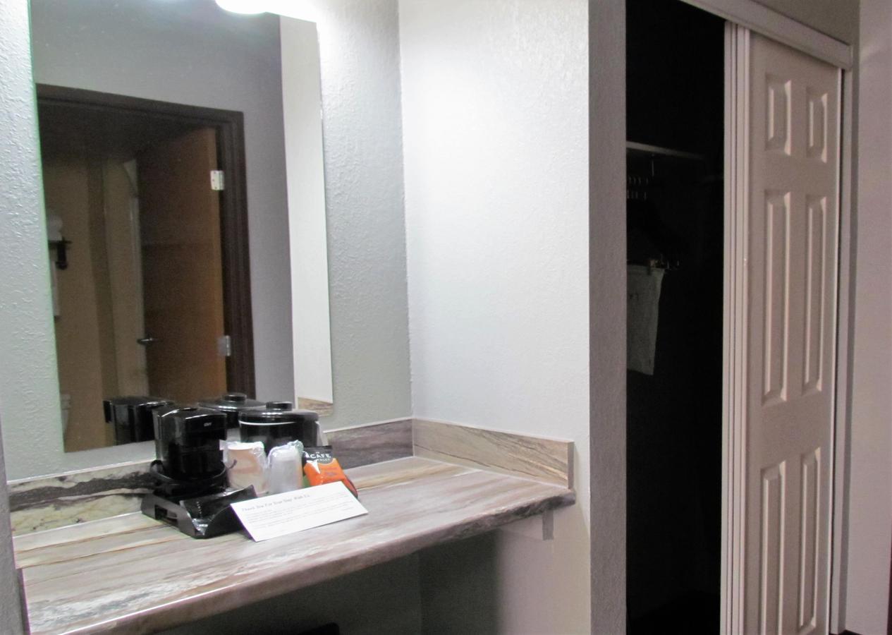 Oak Hill Inn & Suites Canton Extérieur photo